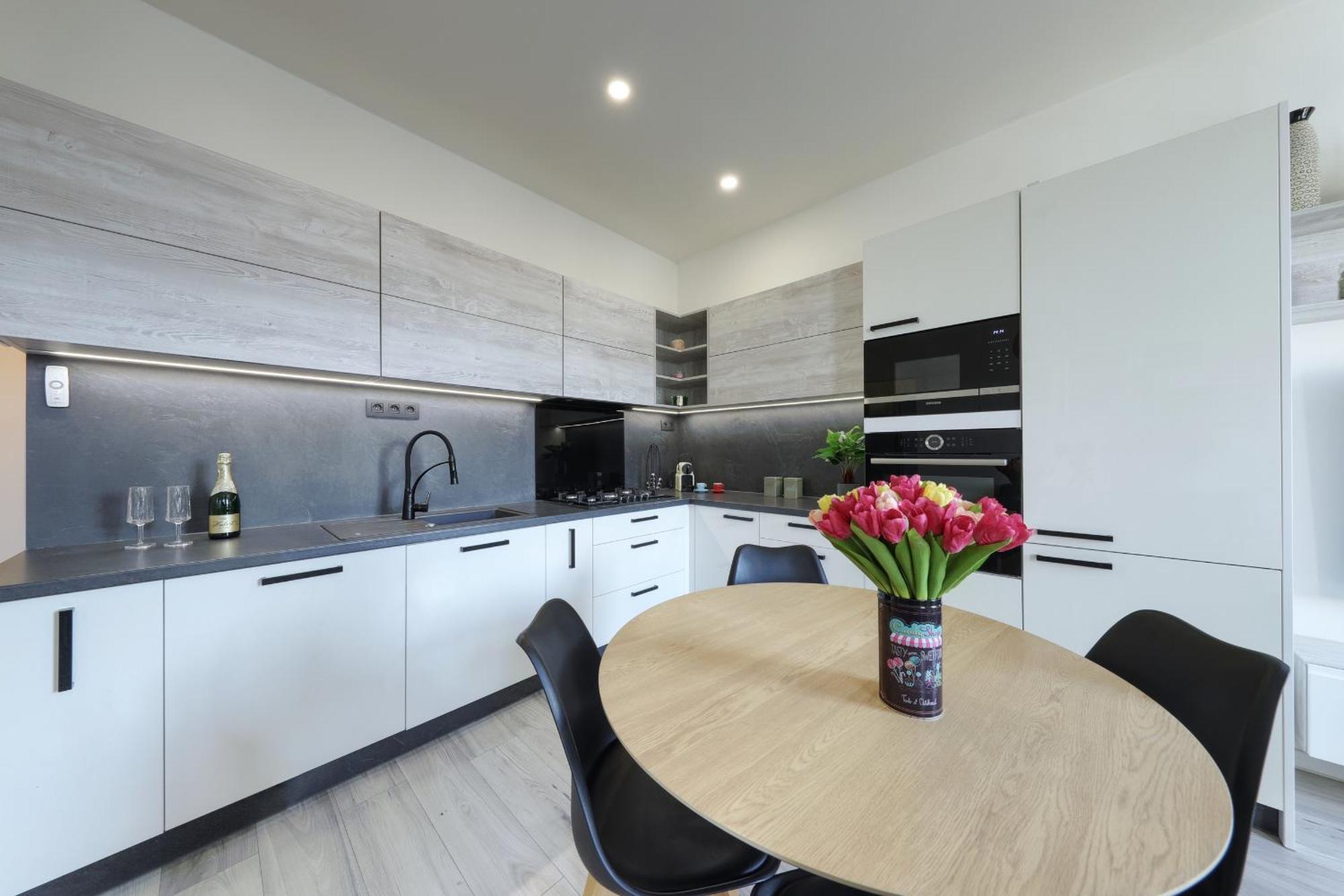 Lovely 2-Bedroom Apartment In Centre Of Bratislava Eksteriør billede